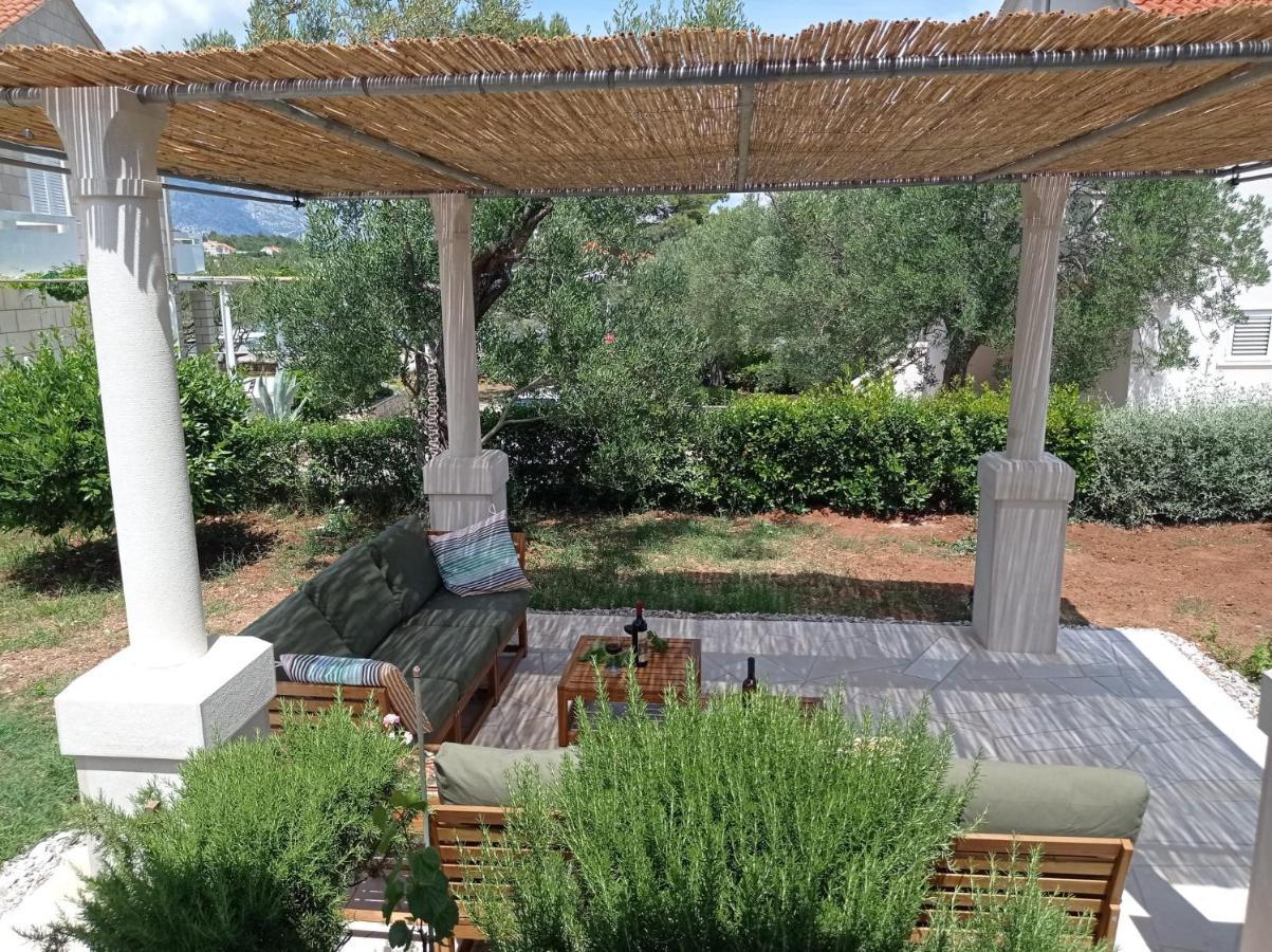 My Mediterranean Villa With Huge Garden And Own Parking Lumbarda Kültér fotó